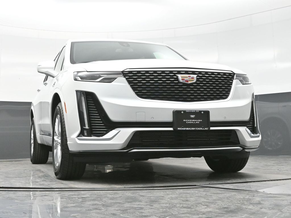 2025 Cadillac XT6 Luxury photo 17