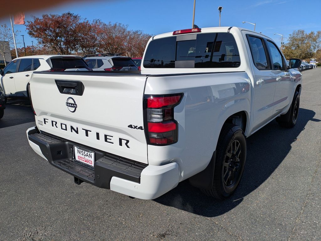 2026 Nissan Frontier SV photo 3