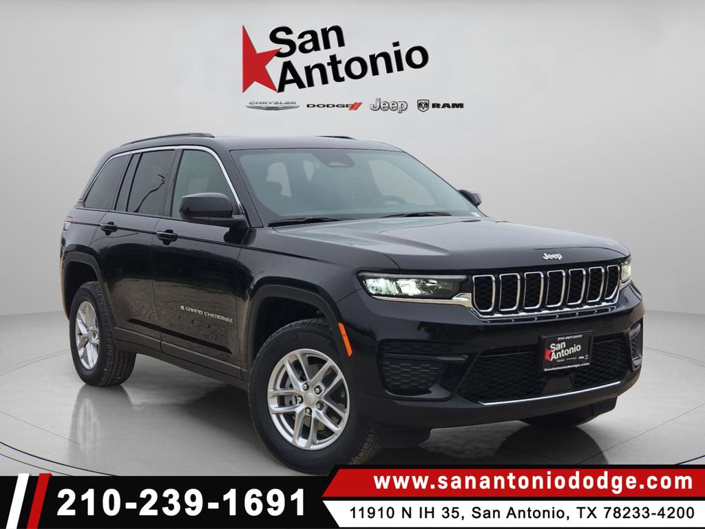 2025 Jeep Grand Cherokee Laredo's photo
