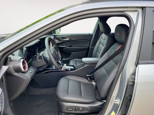 2025 Chevrolet Trax RS photo 10