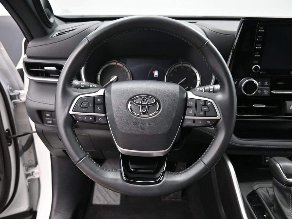 2022 Toyota Highlander XSE photo 14