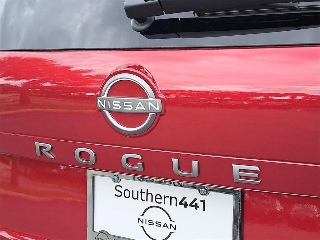 2026 Nissan Rogue SV photo 9