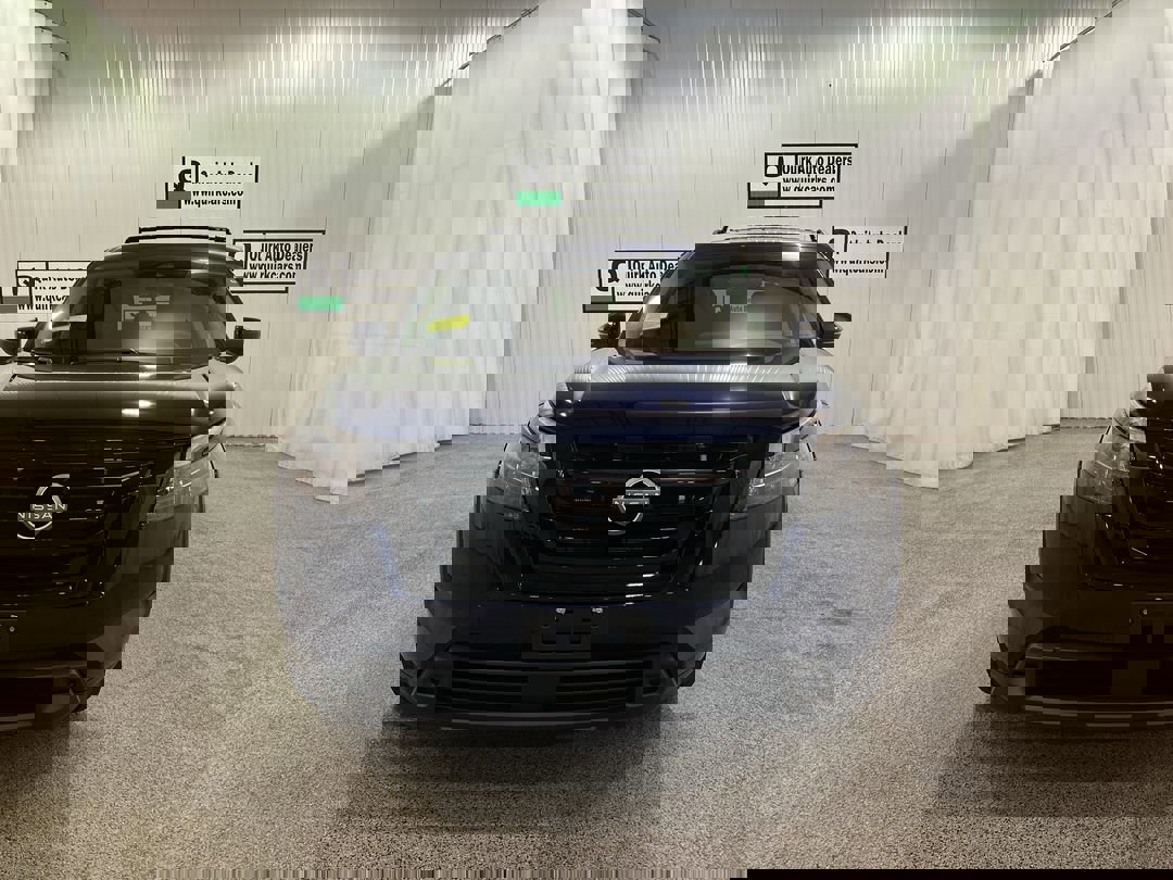 2025 Nissan Pathfinder SV photo 2