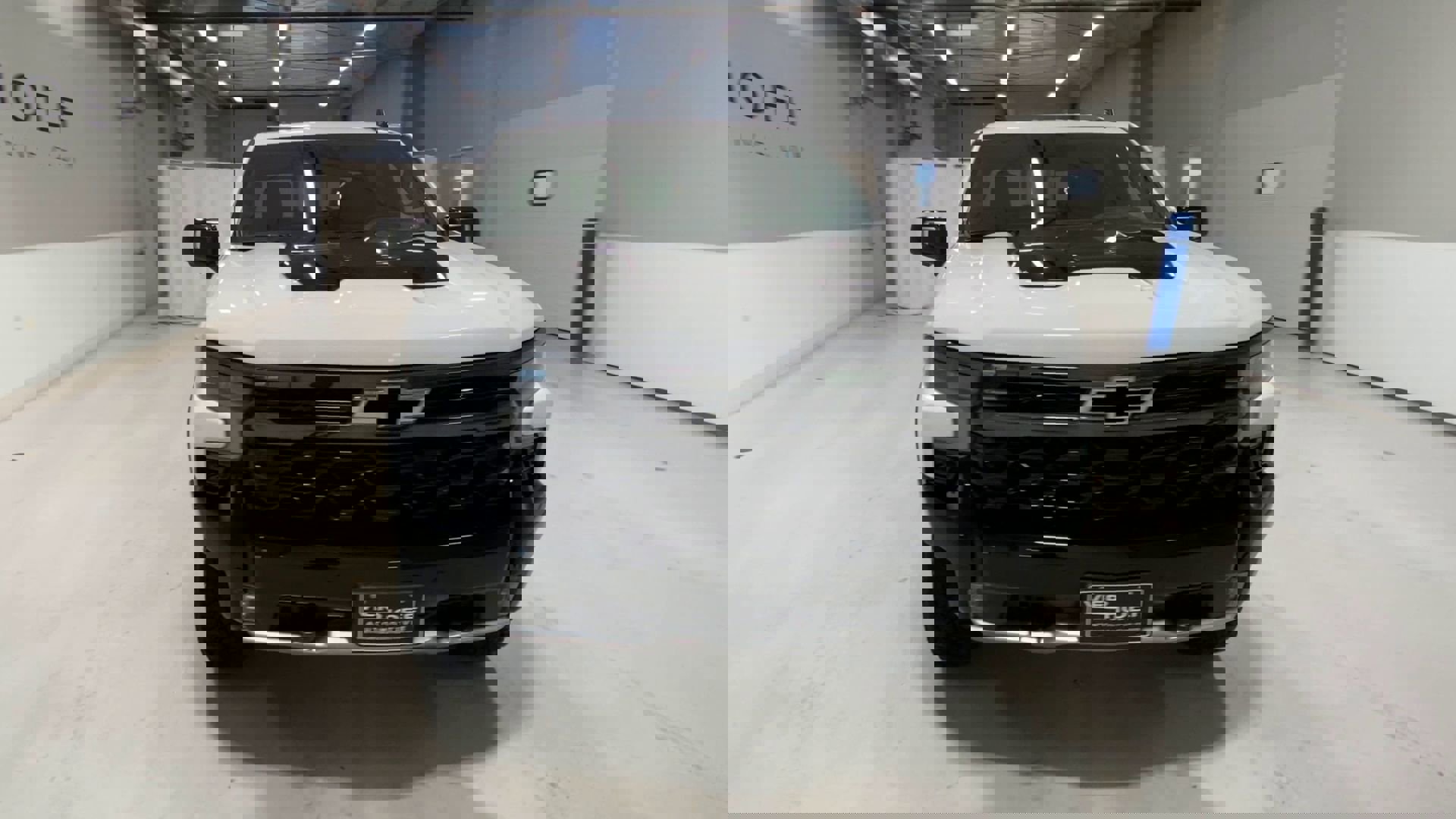 2026 Chevrolet Silverado 1500 ZR2 photo 3