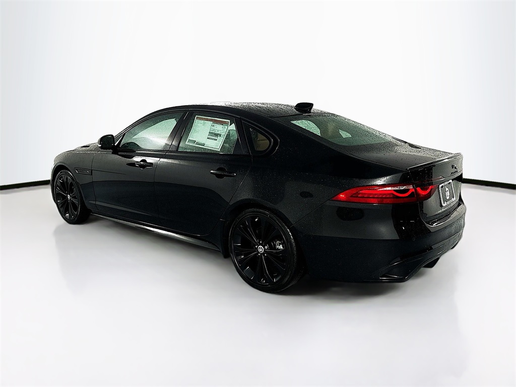 New 2024 Black Jaguar R-Dynamic SE image 7