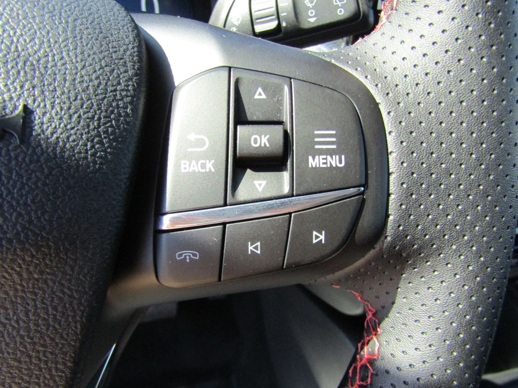 2025 Ford Escape ST-Line Select photo 18