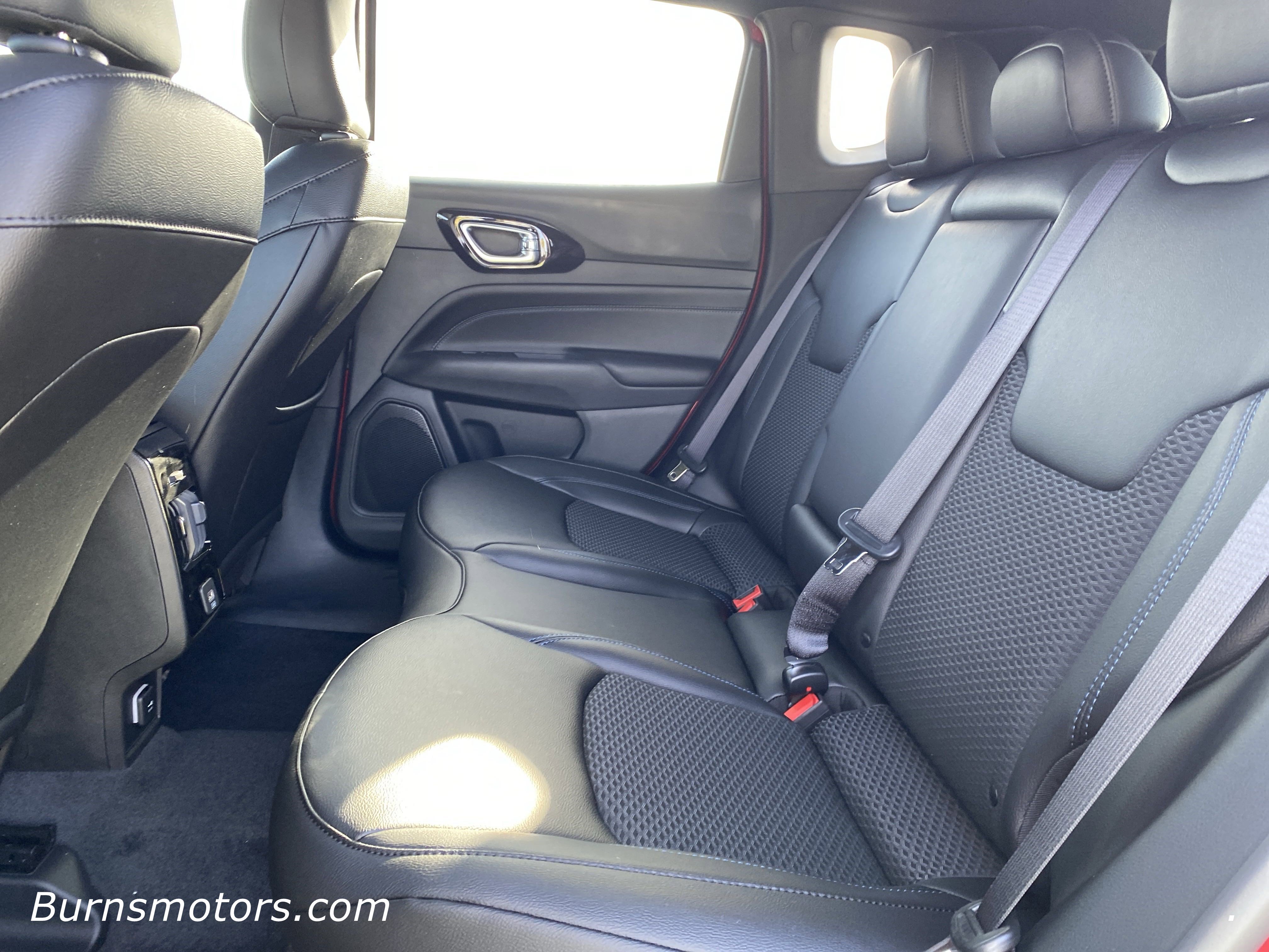 2025 Jeep Compass Altitude photo 2