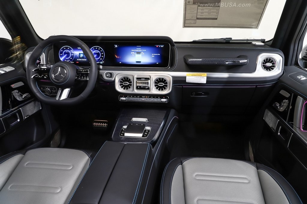 2025 Mercedes Benz G photo 8