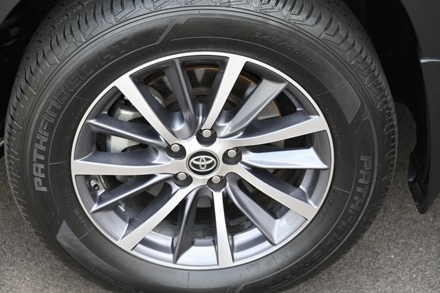2019 Toyota Highlander XLE photo 6