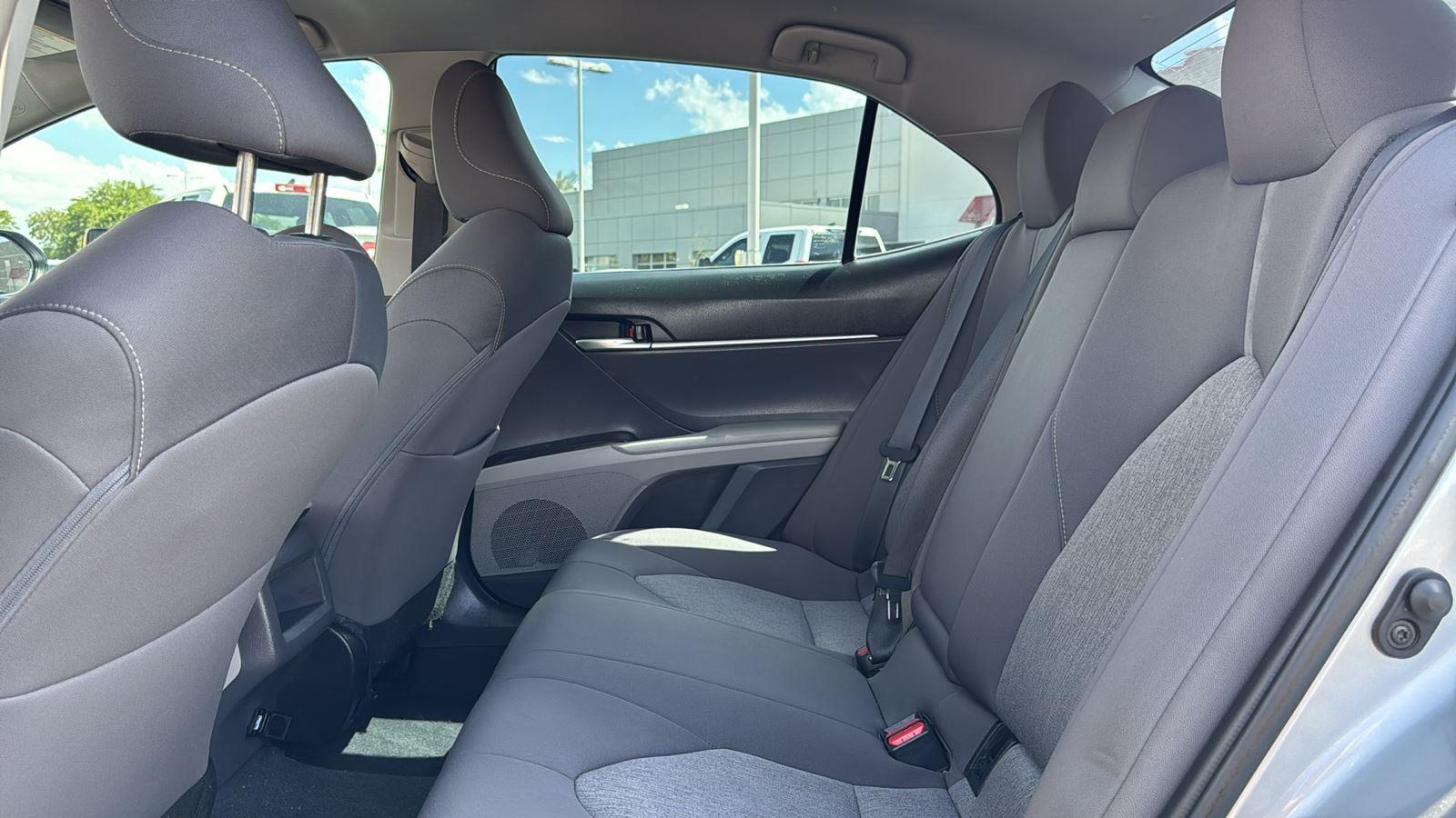 2023 Toyota Camry LE photo 19