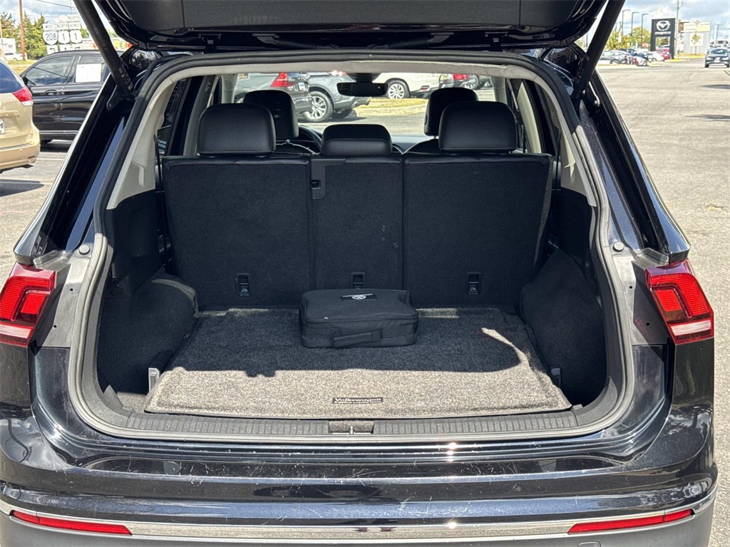 2022 Volkswagen Tiguan SE photo 28