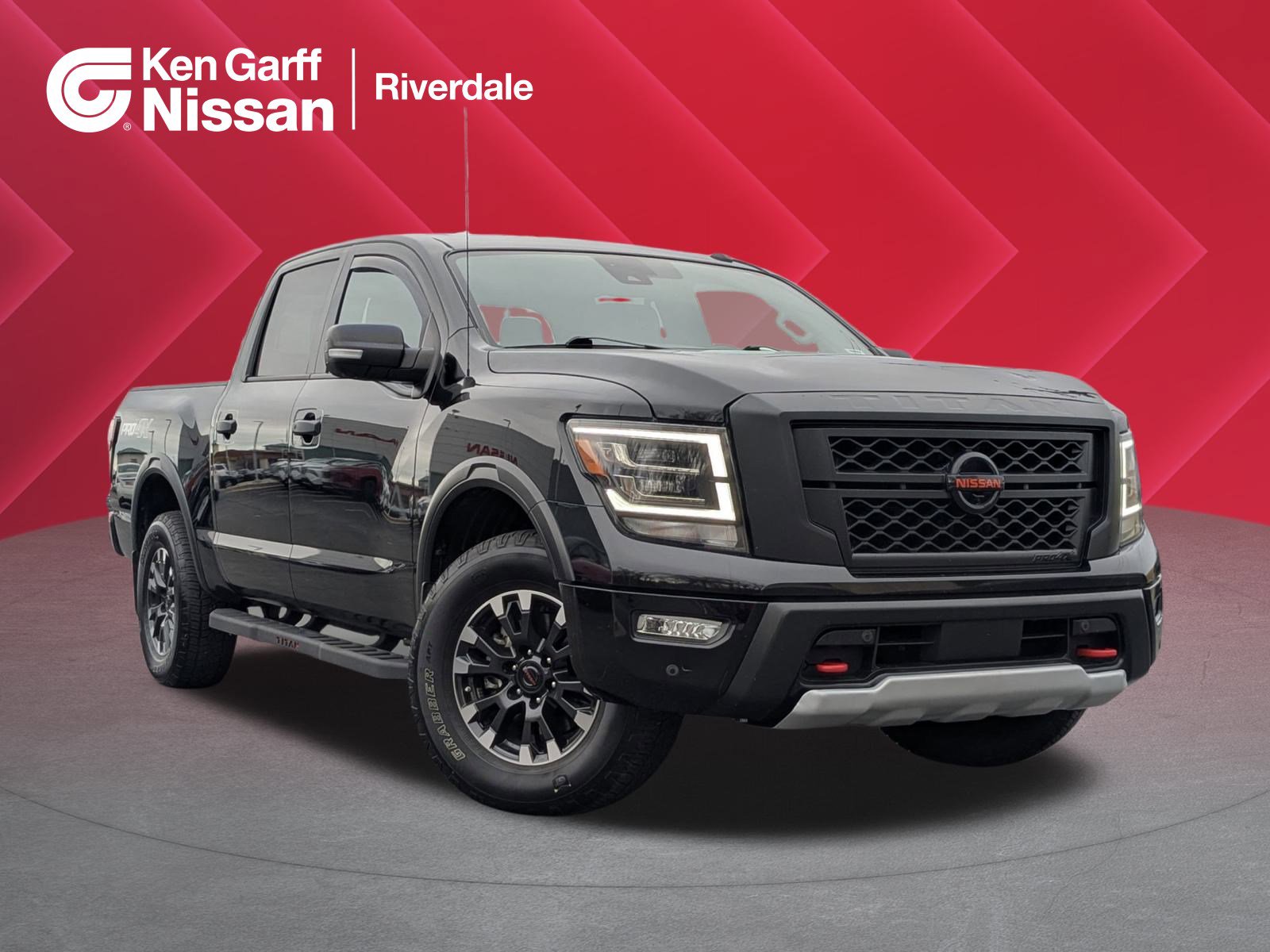 2021 Nissan Titan PRO-4X's photo