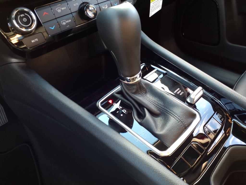 2025 Jeep Compass Limited photo 9