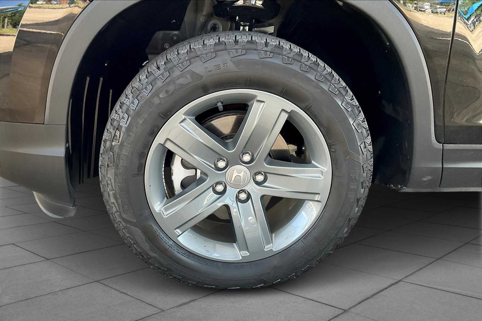 2023 Honda Ridgeline RTL photo 10