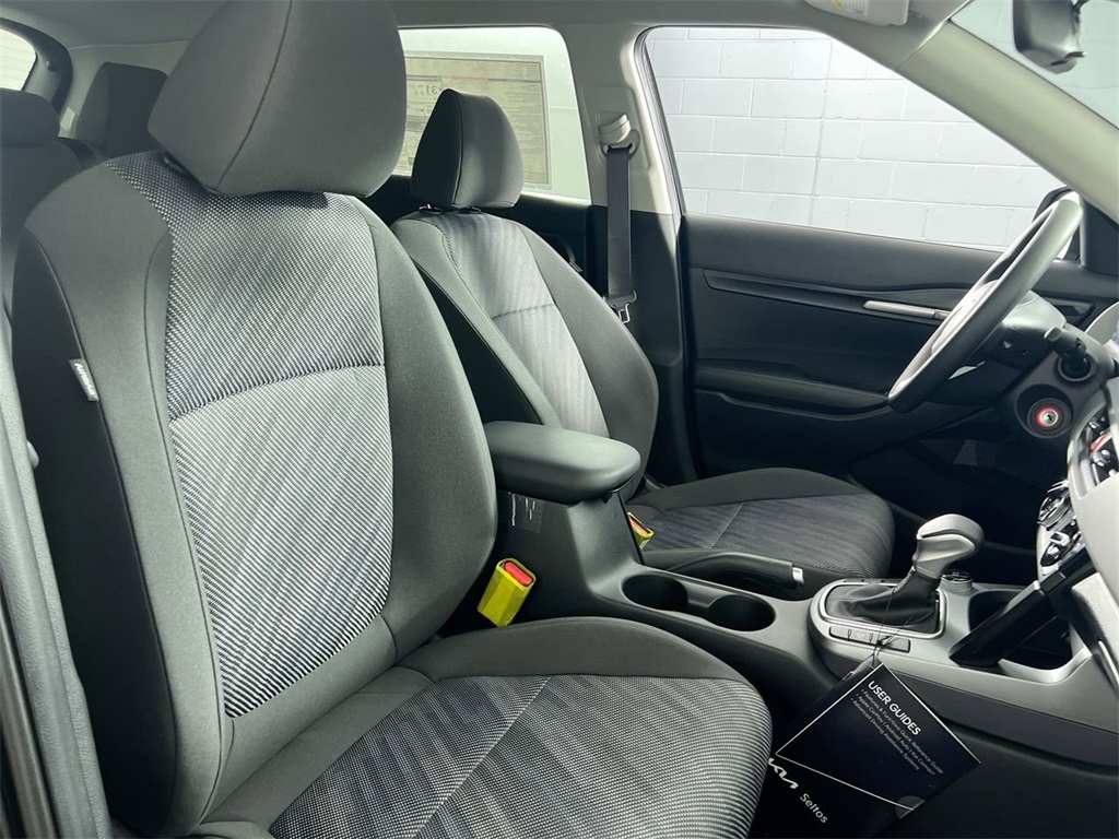 2026 Kia Seltos LX photo 29