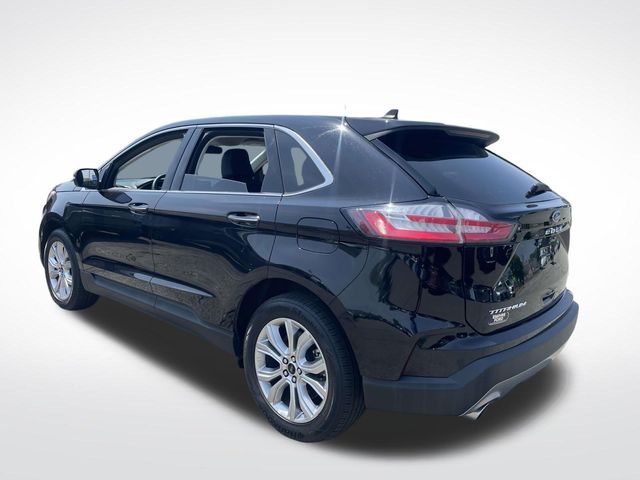 2024 Ford Edge Titanium photo 2