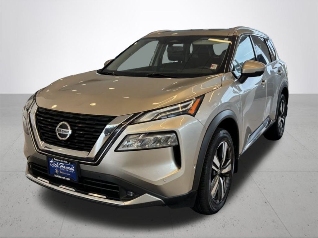 2021 Nissan Rogue Platinum photo 2