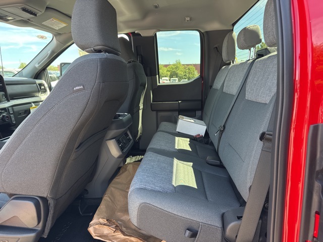 2025 Ford F-450 XLT photo 4