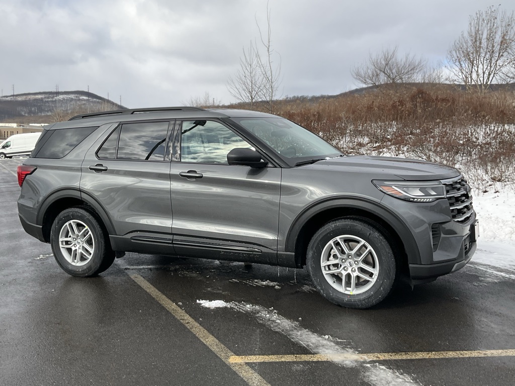 2026 Ford Explorer Active's photo