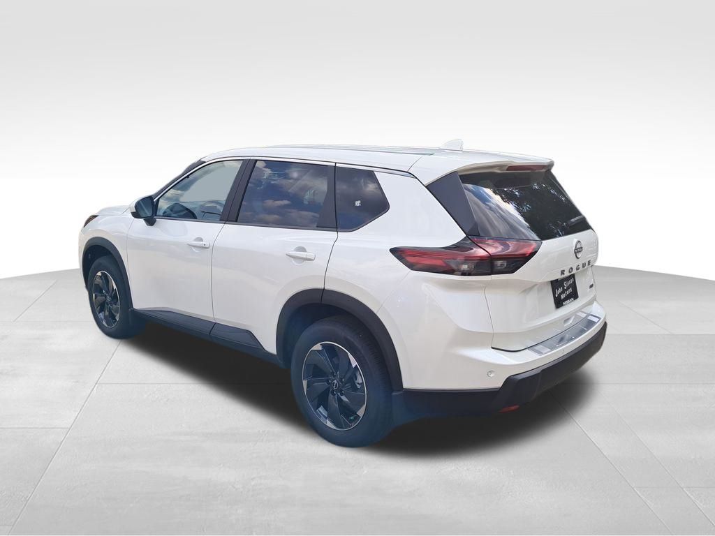 2026 Nissan Rogue SV photo 2