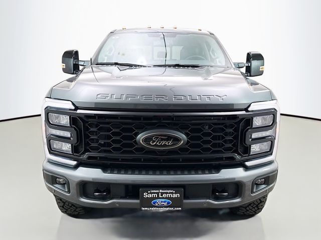 2025 Ford F-350 photo 2