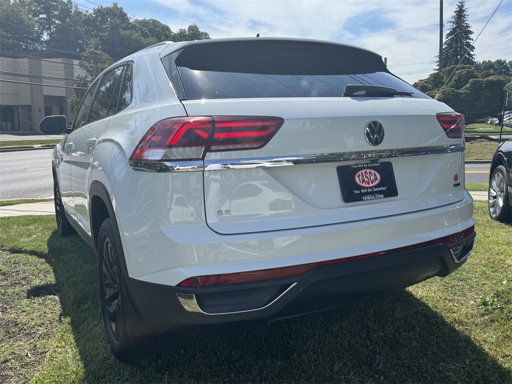 2022 Volkswagen Atlas Cross Sport SE Technology photo 3