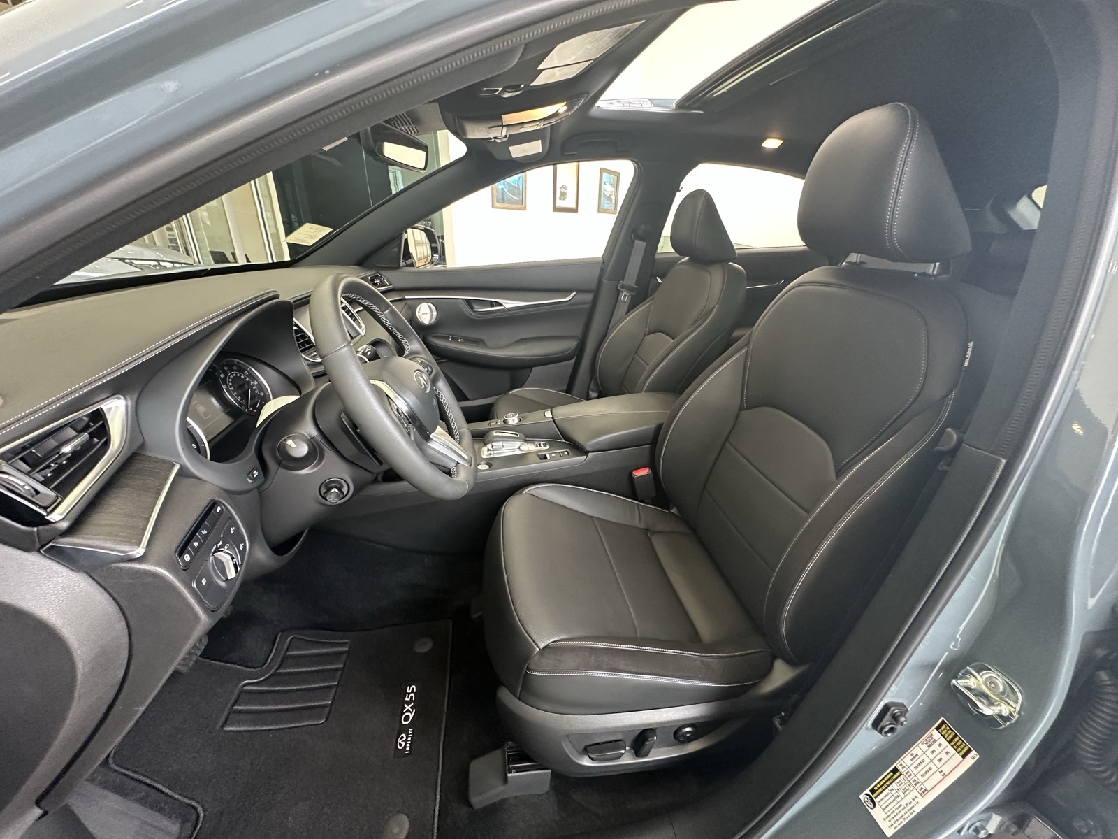 2025 Infiniti QX55 Sensory photo 11