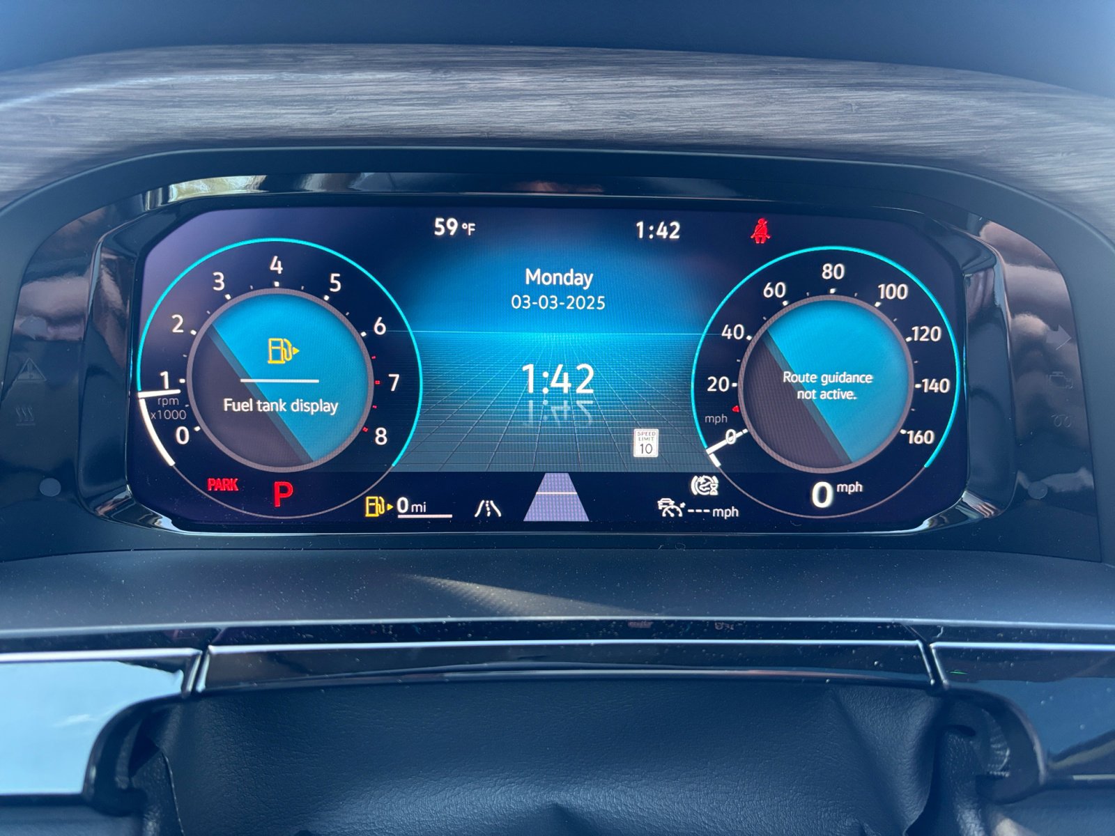2025 Volkswagen Atlas SEL Premium R-Line photo 17