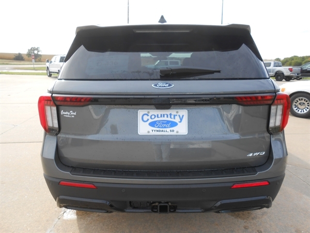 2025 Ford Explorer ST-Line photo 3
