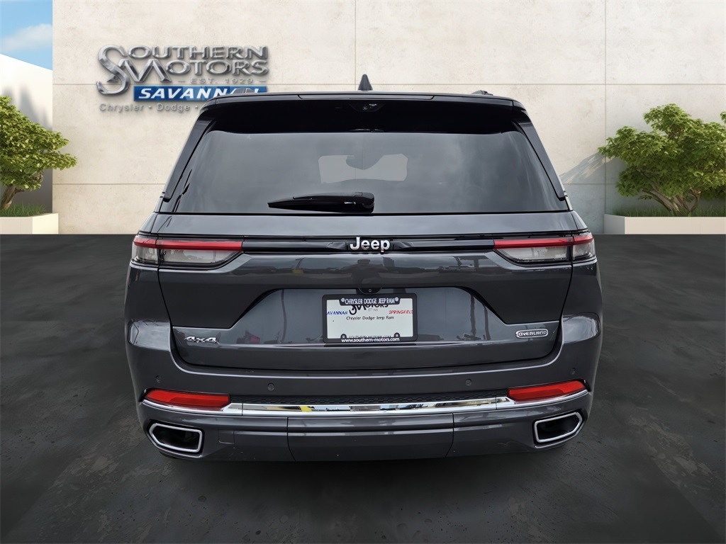 2023 Jeep Grand Cherokee Overland photo 3