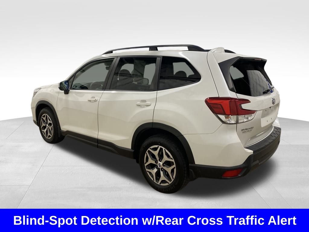 2019 Subaru Forester Premium photo 4