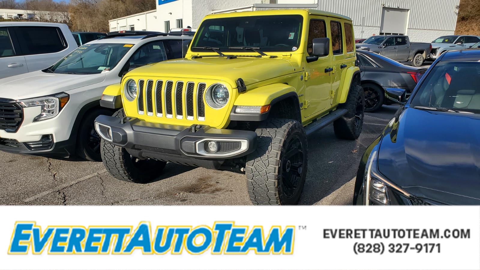 2023 Jeep Wrangler 4-Door Sahara's photo