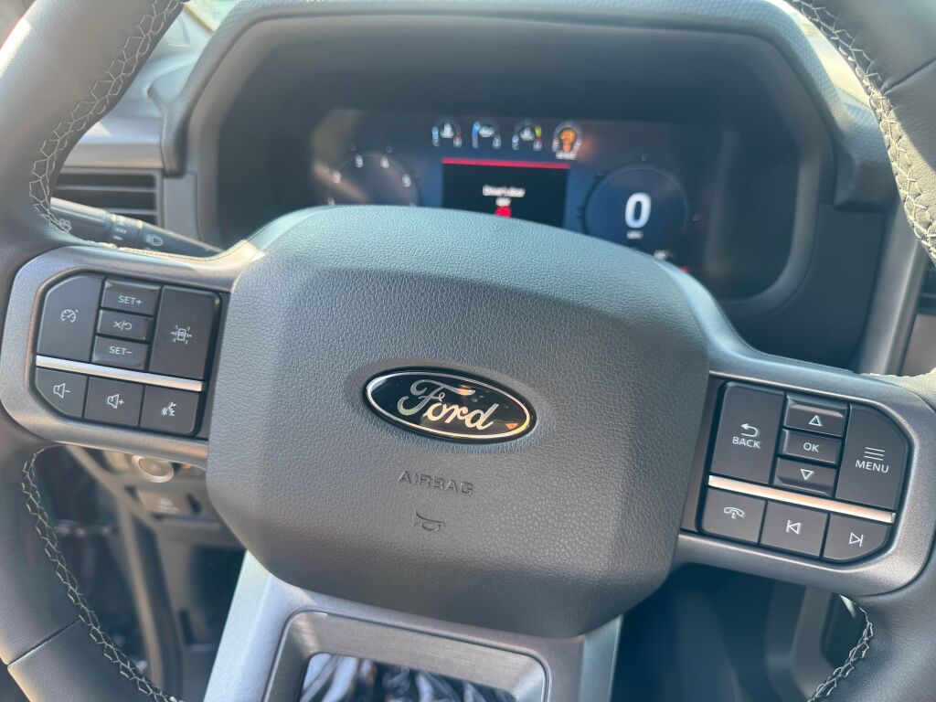 2025 Ford F-150 XLT photo 11