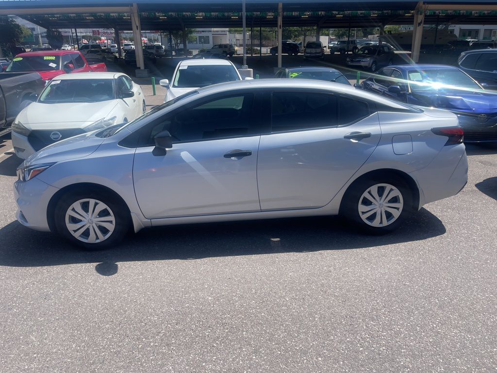 2020 Nissan Versa 1.6 S photo 2