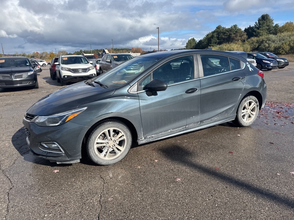2018 Chevrolet Cruze LT photo 3