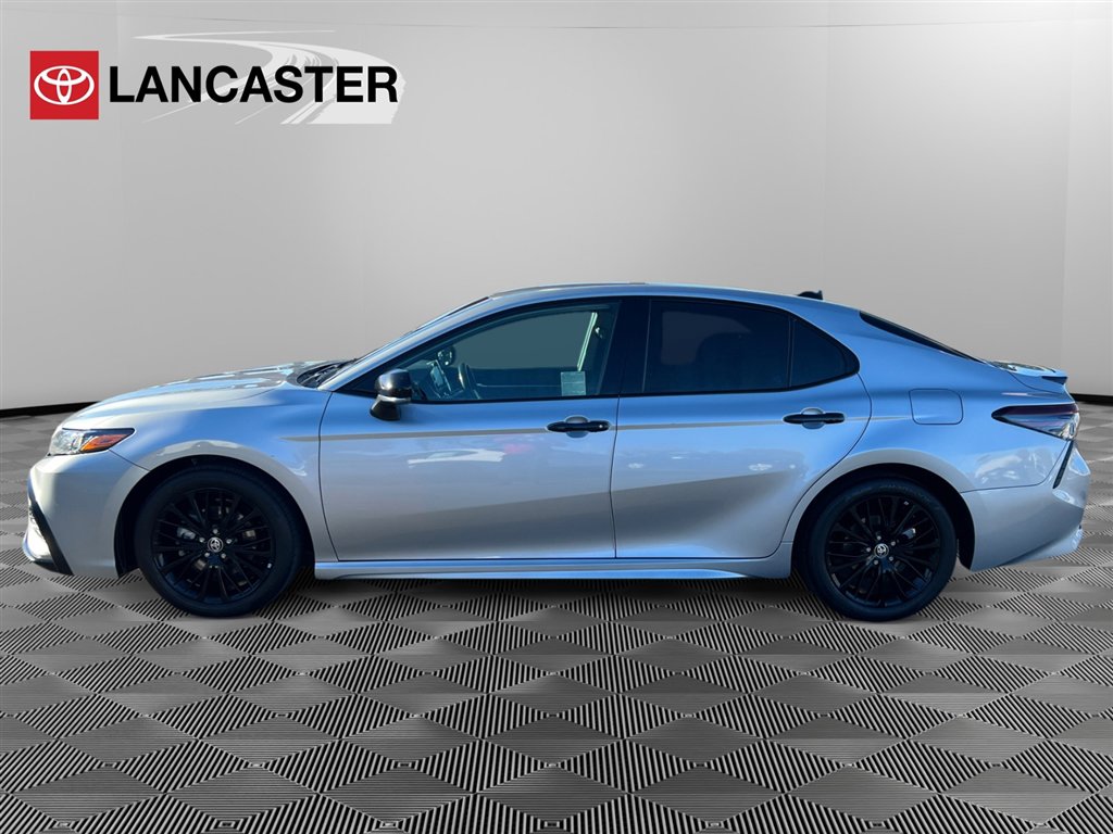 2022 Toyota Camry SE photo 4