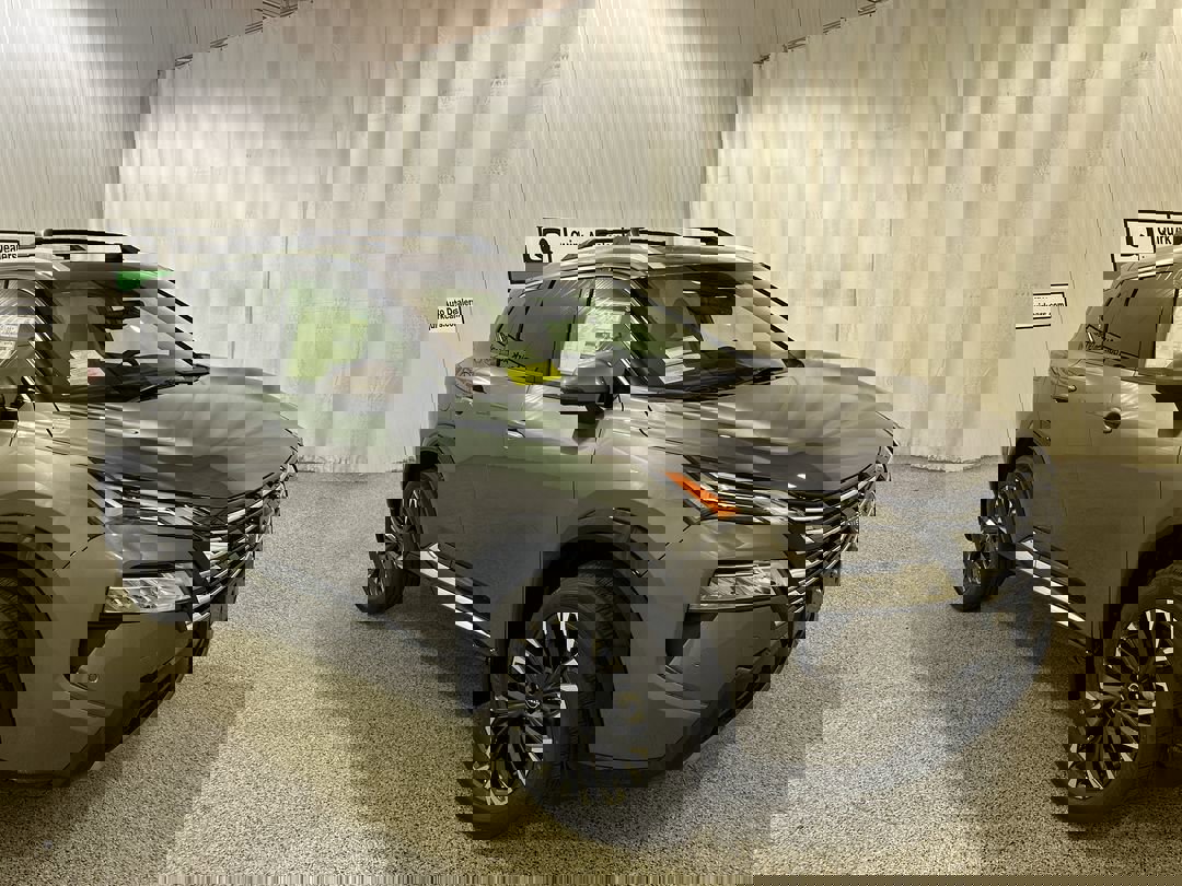 2026 Nissan Rogue Platinum's photo