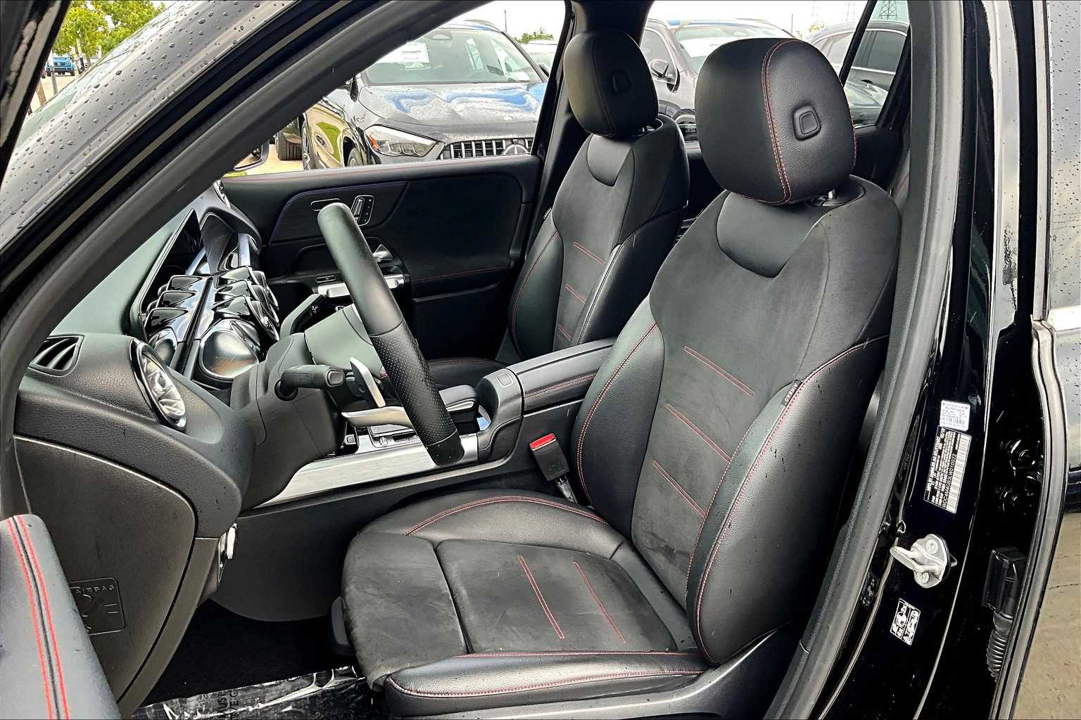 2020 Mercedes Benz GLB 250 photo 7
