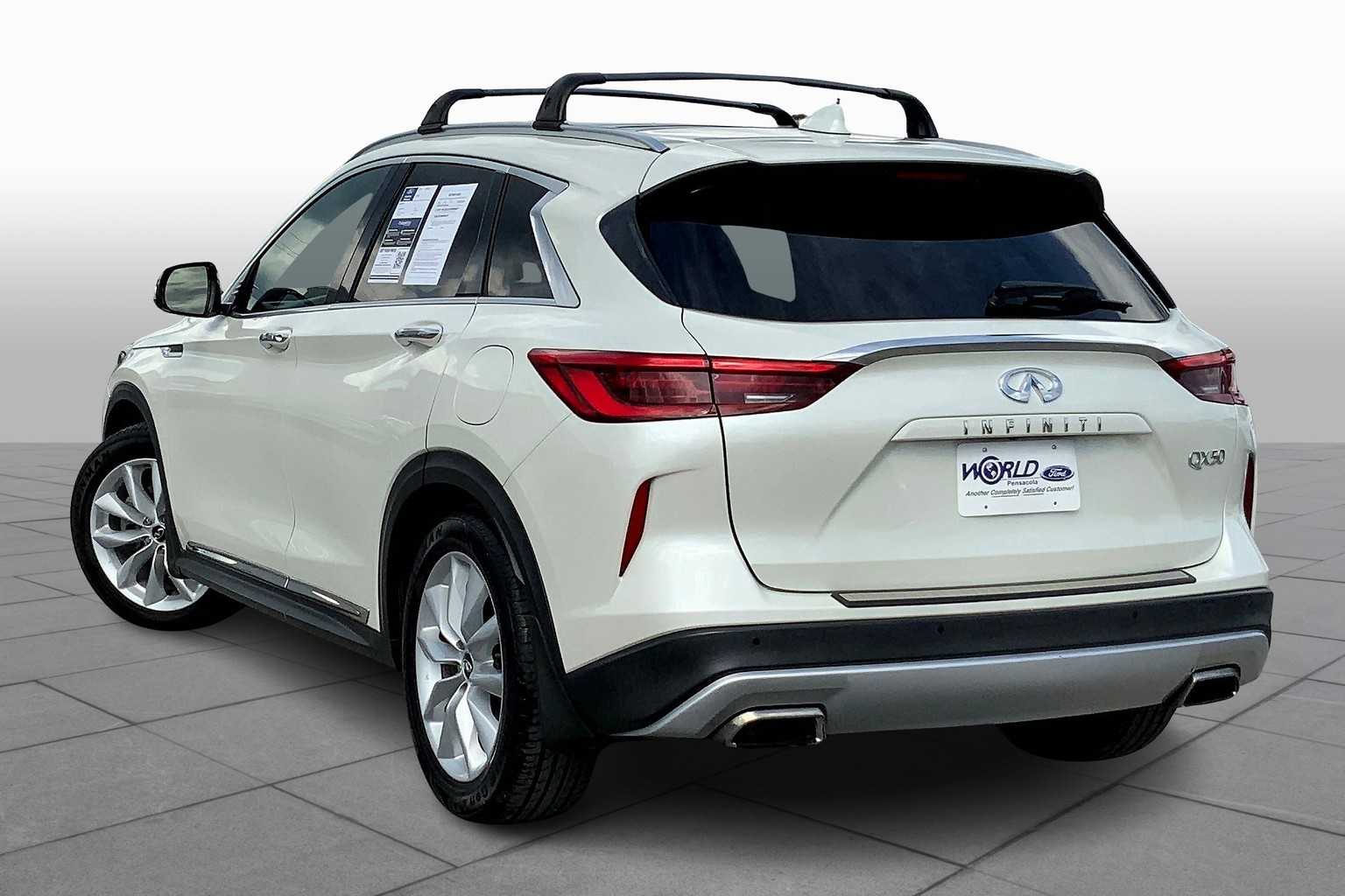 2019 Infiniti QX50 Essential photo 11