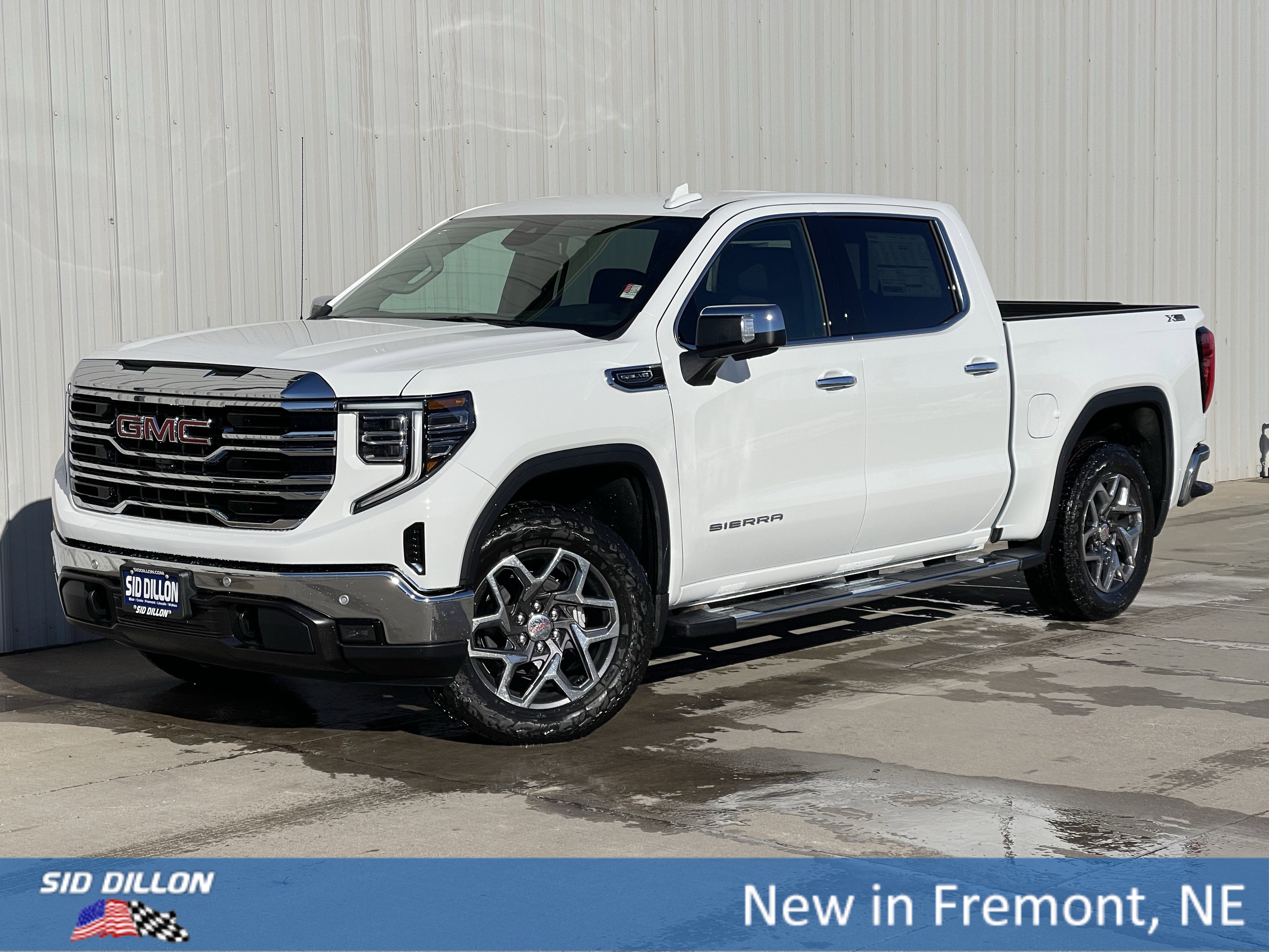 2026 GMC Sierra 1500 SLT's photo