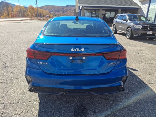2023 Kia Forte GT-Line photo 4