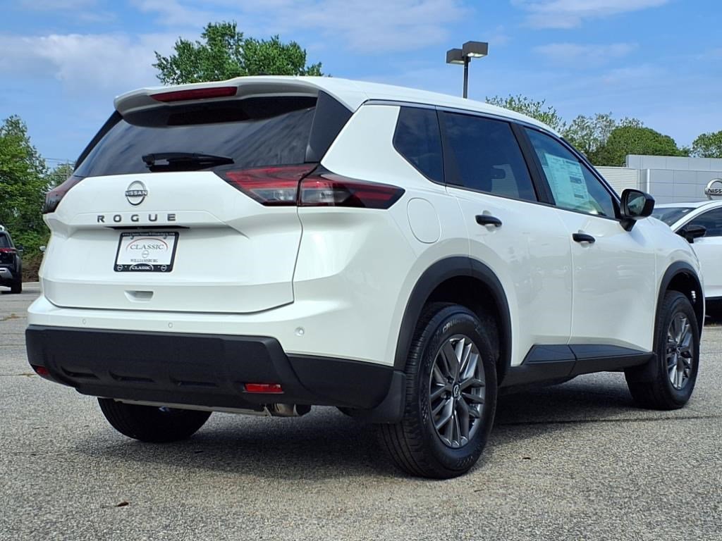 2025 Nissan Rogue S photo 6