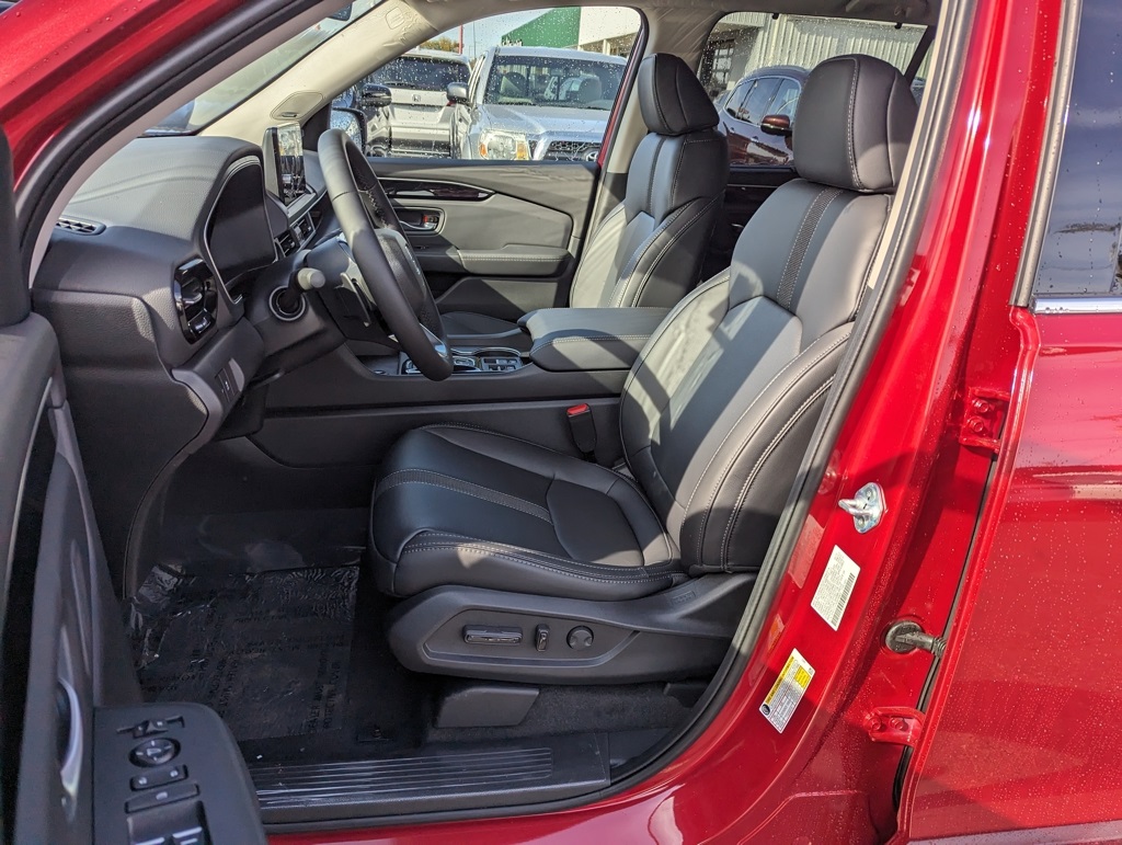 2025 Honda Pilot Touring photo 8