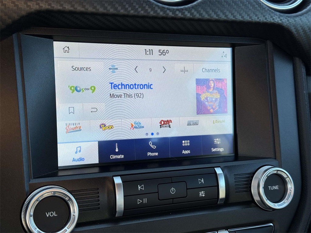 2022 Ford Mustang EcoBoost photo 3