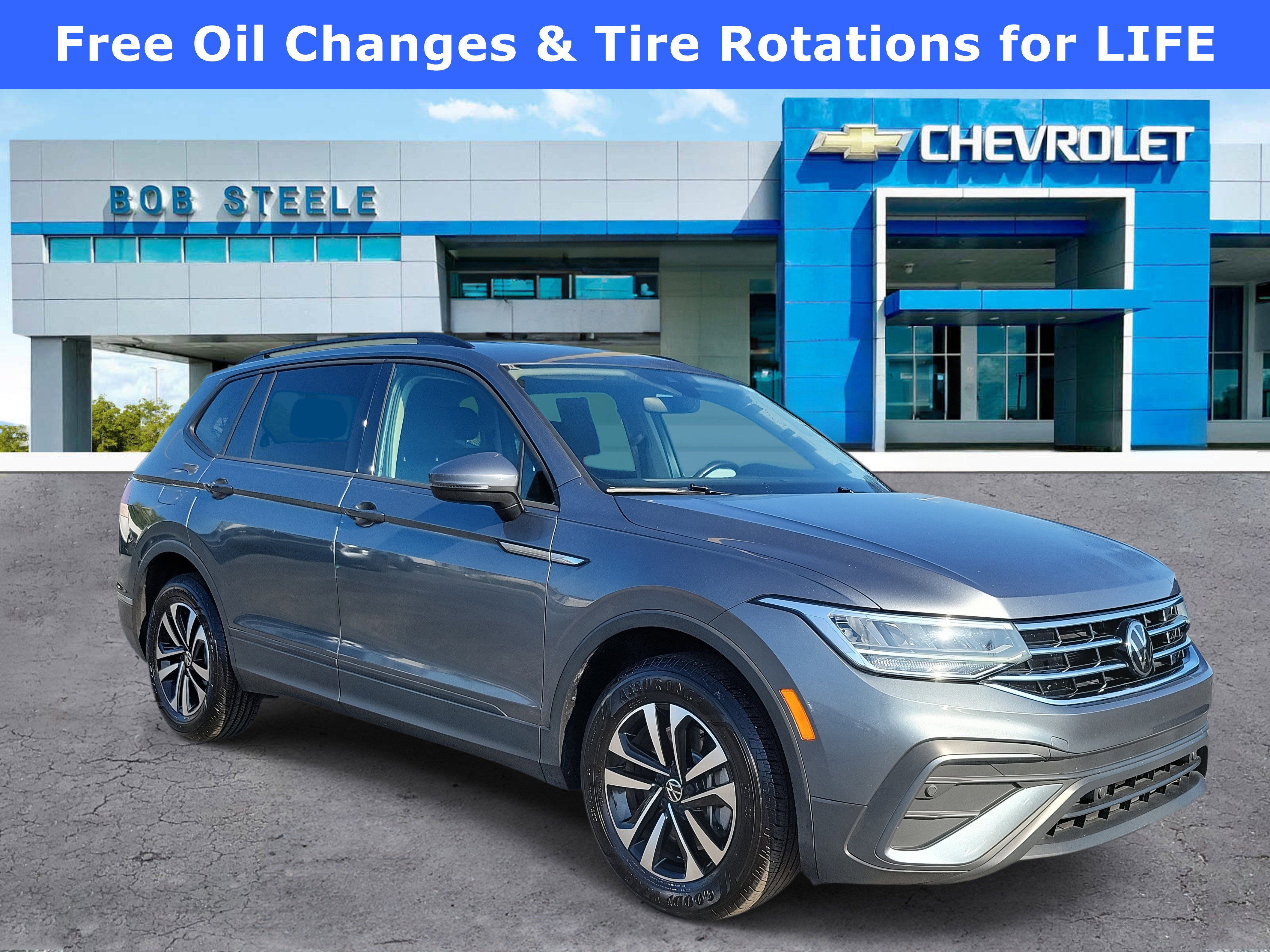 2024 Volkswagen Tiguan S's photo