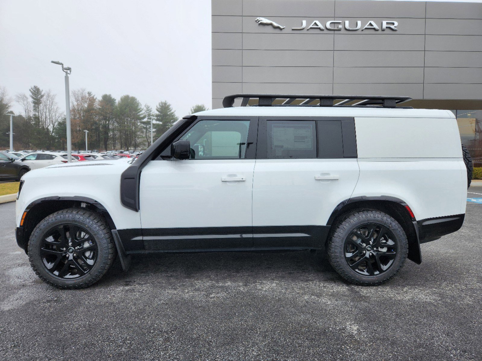 2024 Land Rover Defender 130 Outbound photo 5