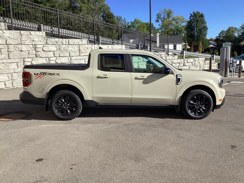 2024 Ford Maverick Lariat photo 8