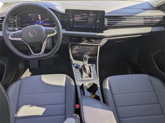 2025 Volkswagen Jetta 1.5T SE photo 12