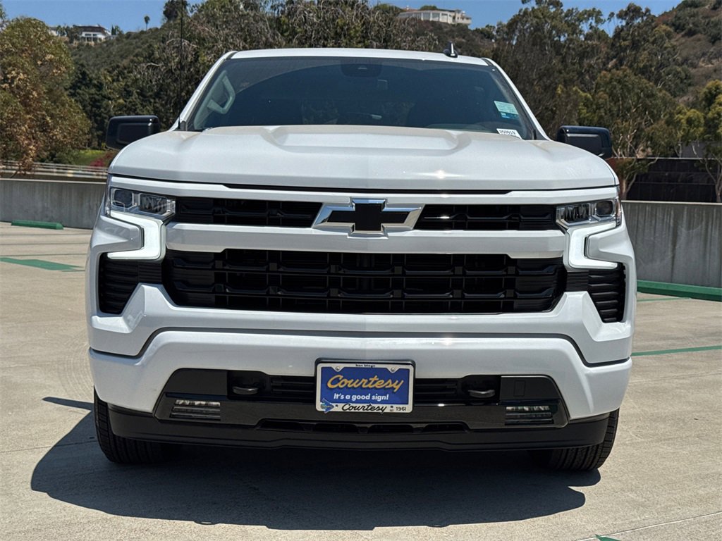 2025 Chevrolet Silverado 1500 RST photo 2
