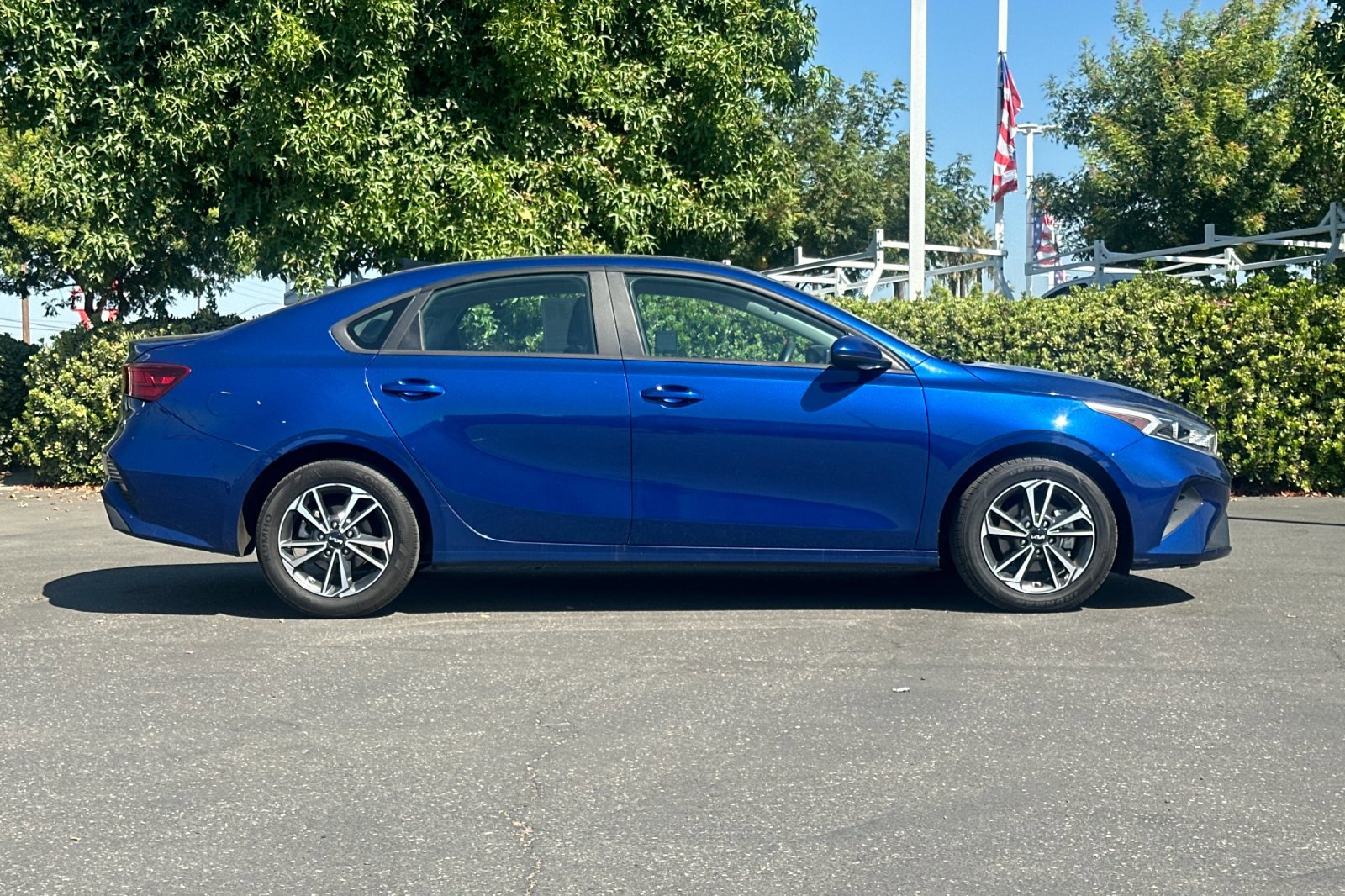 2023 Kia Forte LXS photo 3